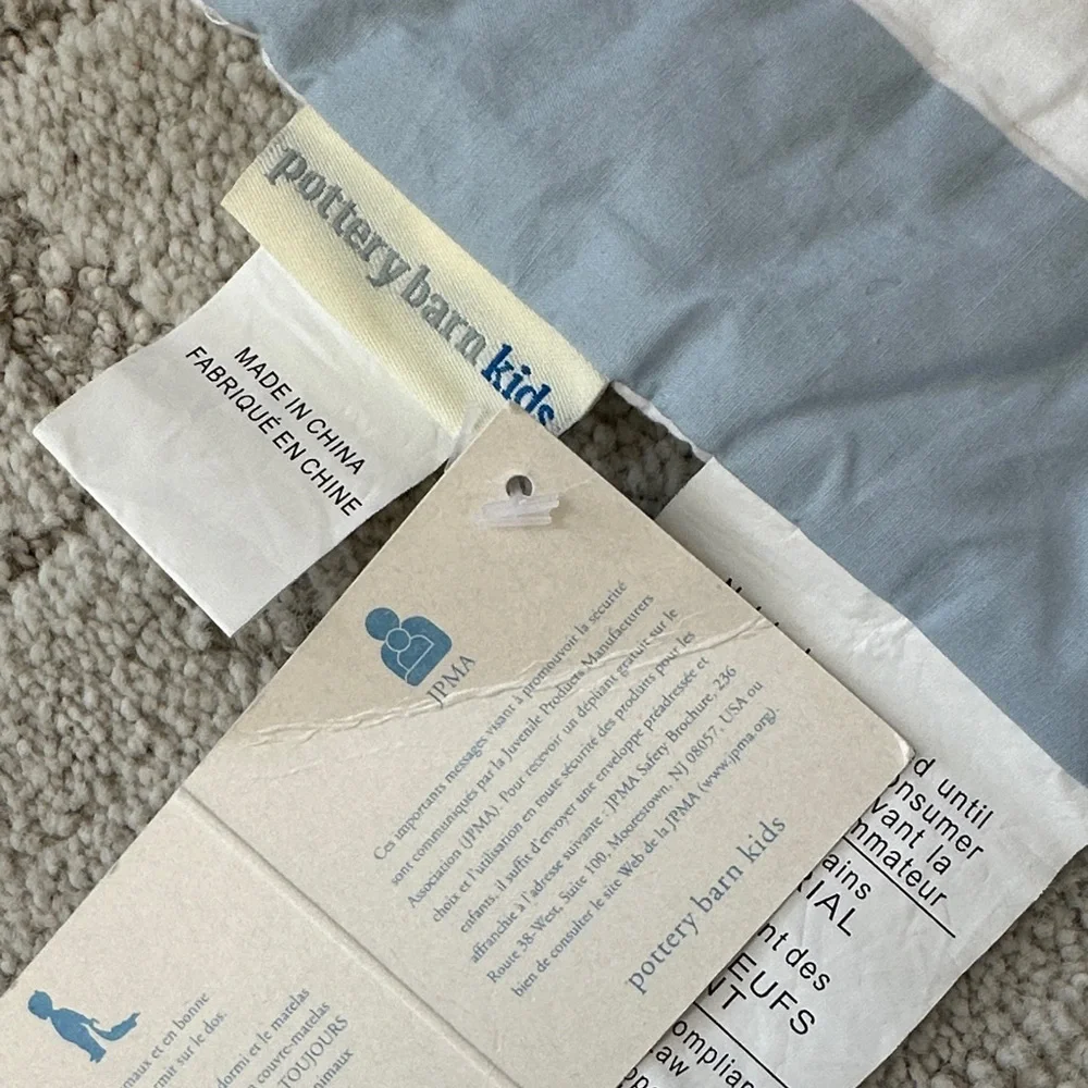 NWT Pottery Barn Baby Quilted Blanket in Light Blue, White & Grey - Picture 3 of 7
